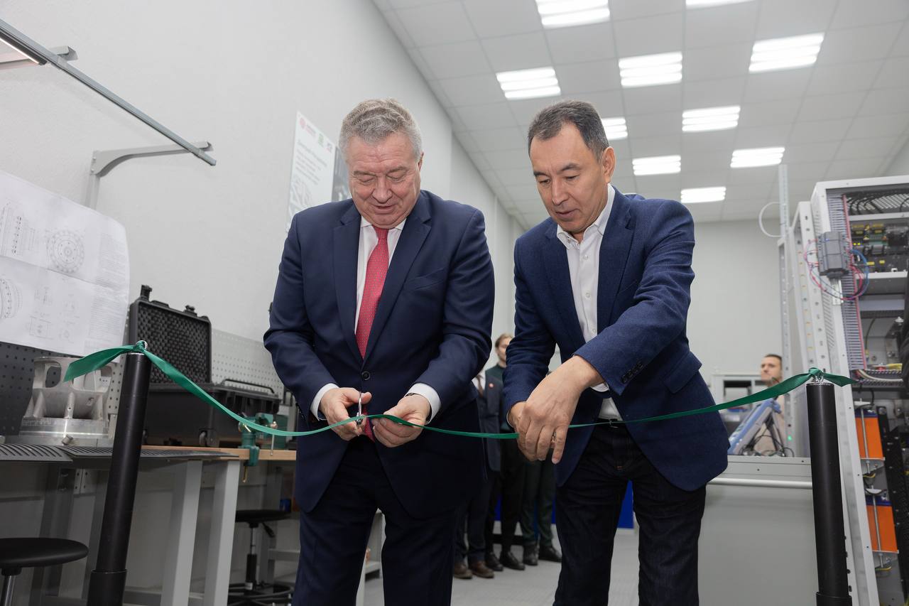 В Политехе открыта лаборатория «Энергетических машин малой мощности в энергомашиностроении»